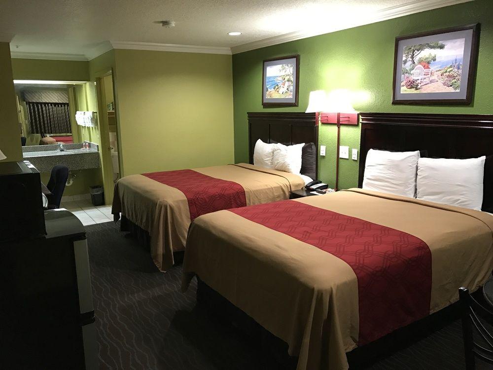 Express Hobby Airport Motel 2*