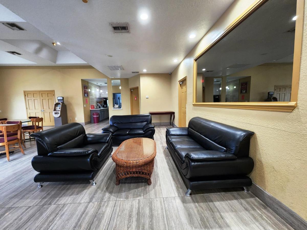 Motel Express Hobby Airport 2*