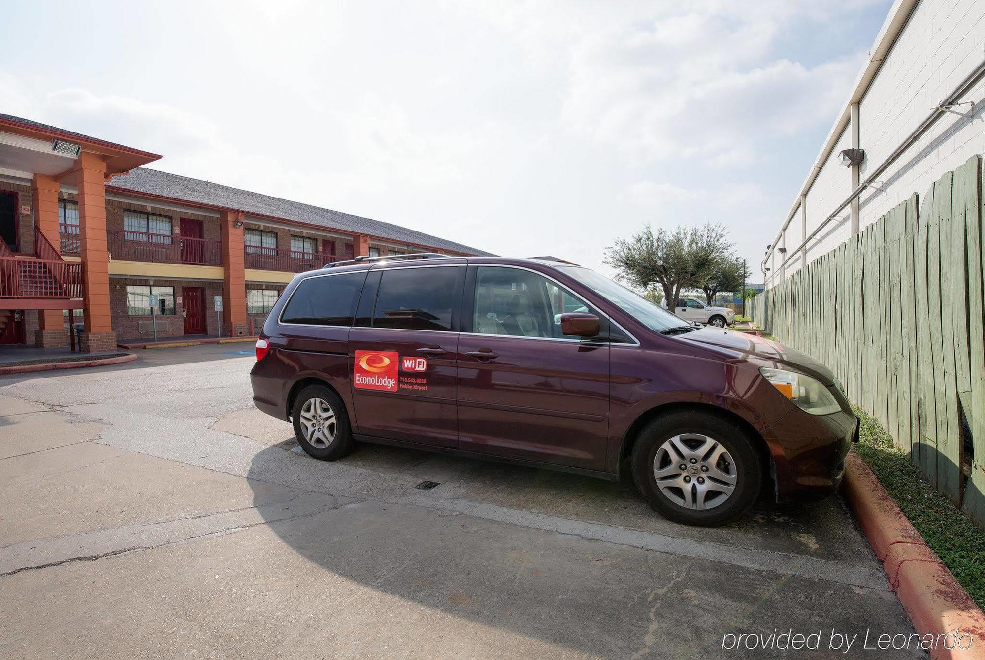 Motel Express Hobby Airport 2*