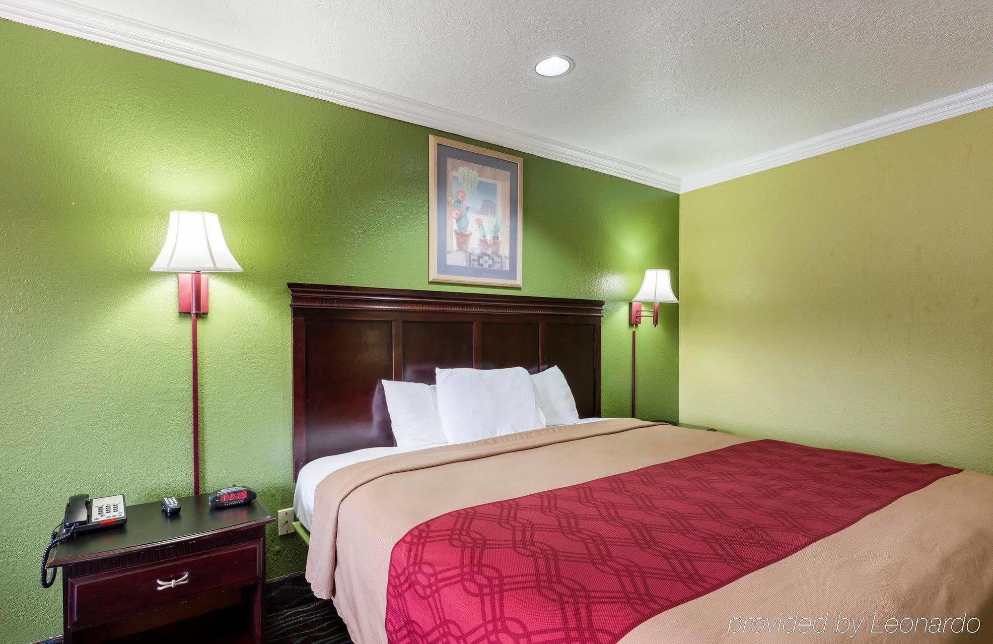 Motel Express Hobby Airport 2*
